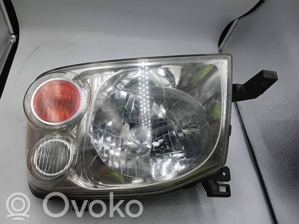 Nissan Navara D40 Faro/fanale