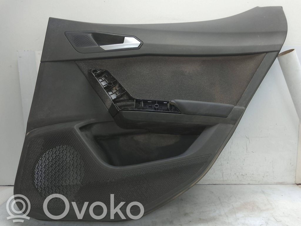 Seat Leon IV Takaoven verhoilu