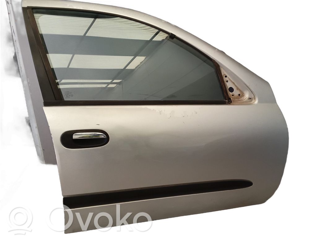 Nissan Almera N16 Tür vorne 