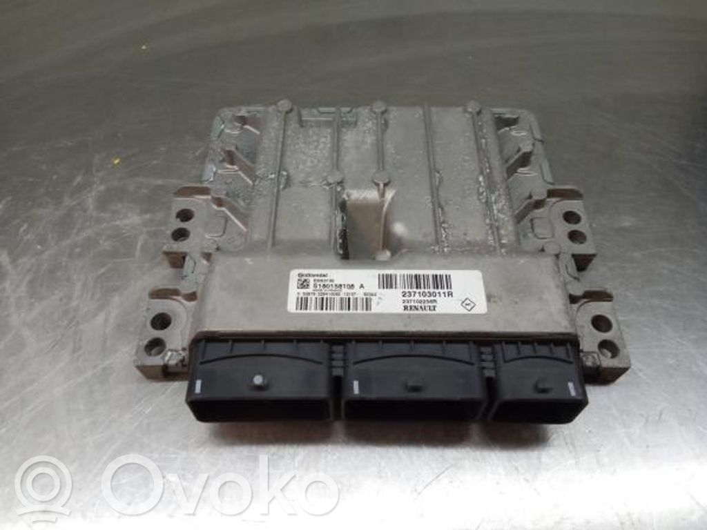 Renault Megane III Engine control unit/module 