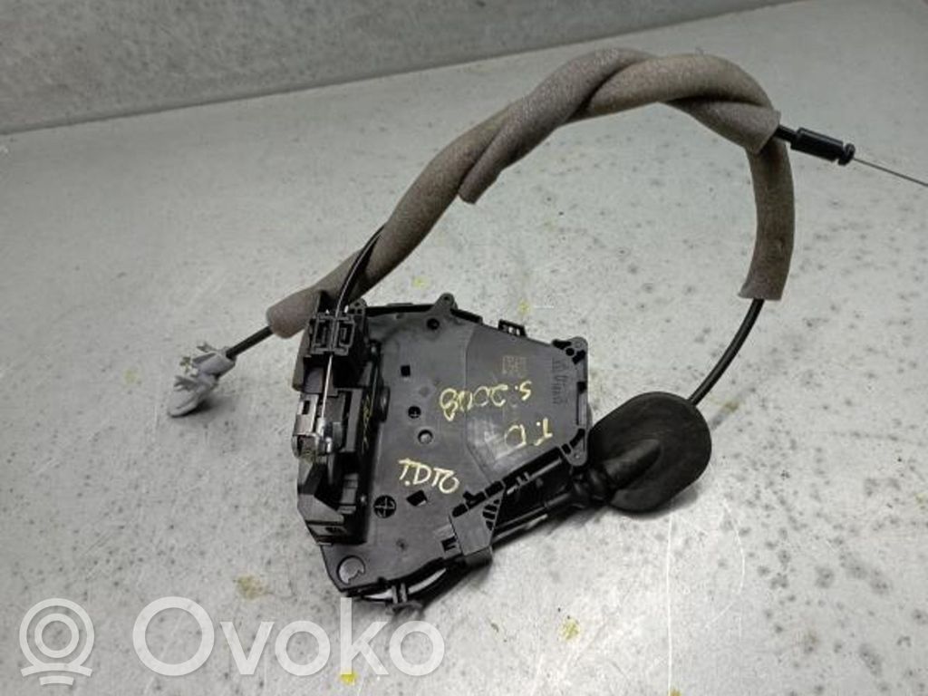 Galinių durų spyna   825021122R,4PINOS,M16804