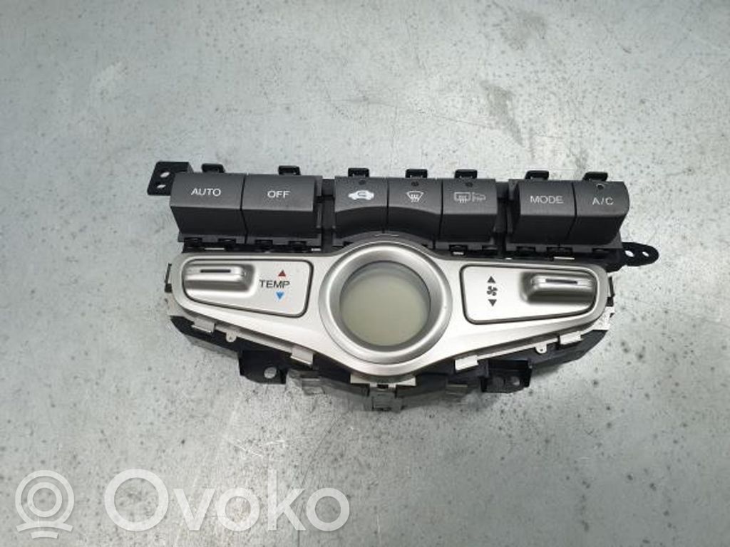 Climate control unit   D067G,G1GTN01