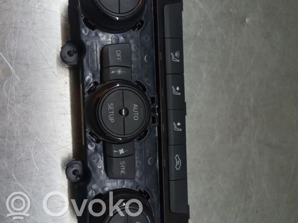 Seat Leon (5F) Climate control unit 