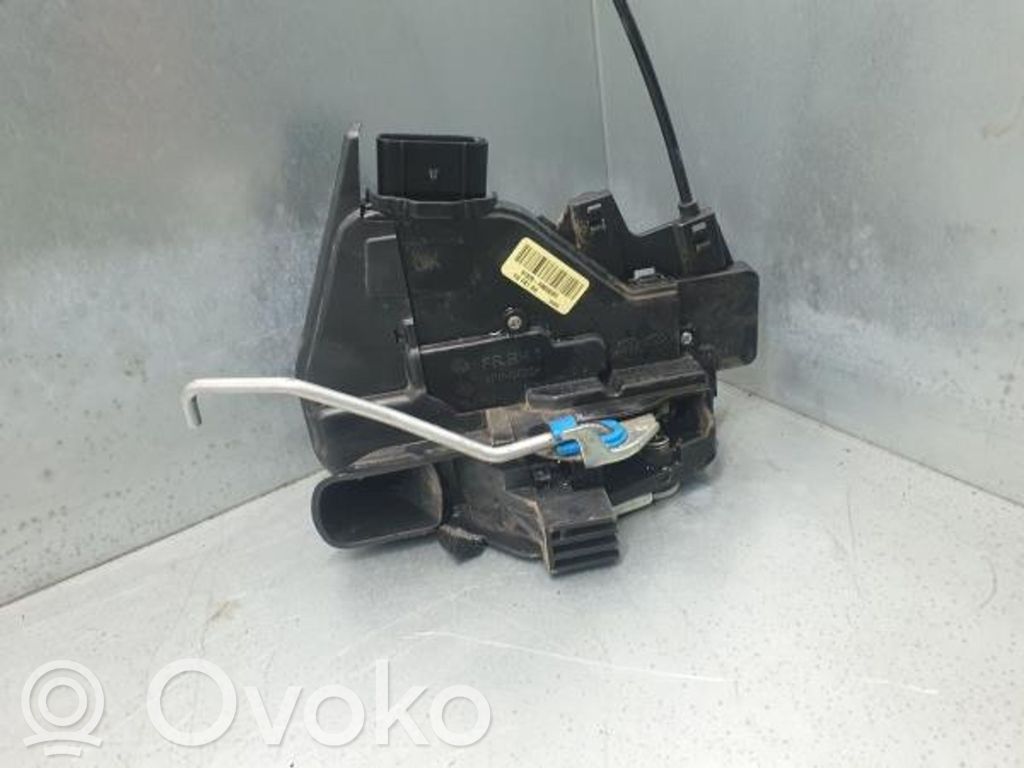 Priekšpusē slēdzene   81320H8050IBE