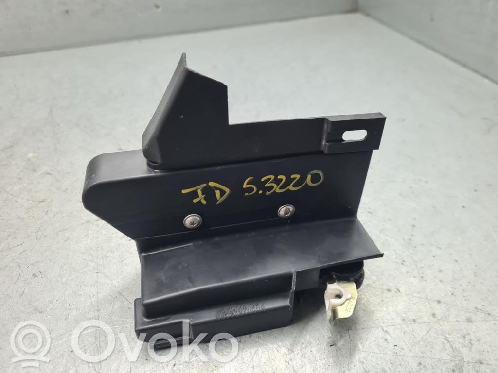 Priekšpusē slēdzene   805028269R,2PINOS,C4C100523