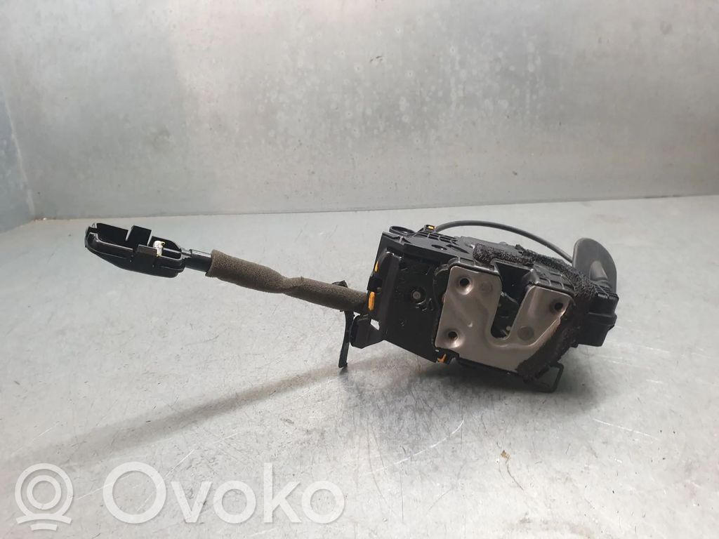 Priekšpusē slēdzene   805020094R