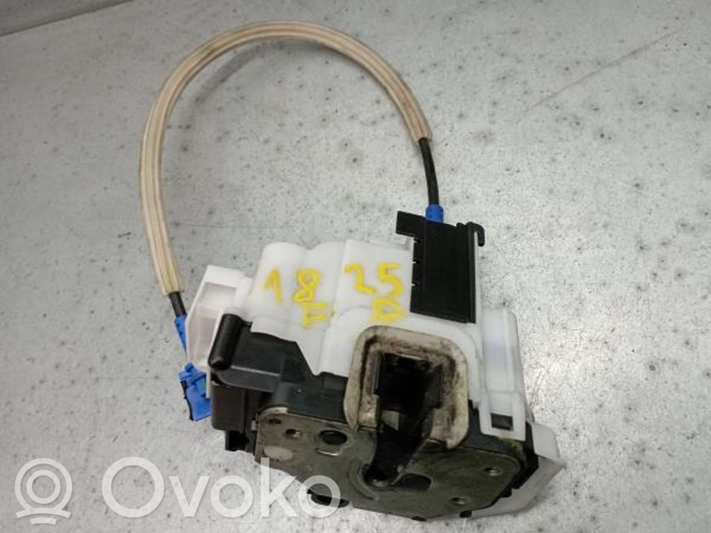 Etuoven lukko