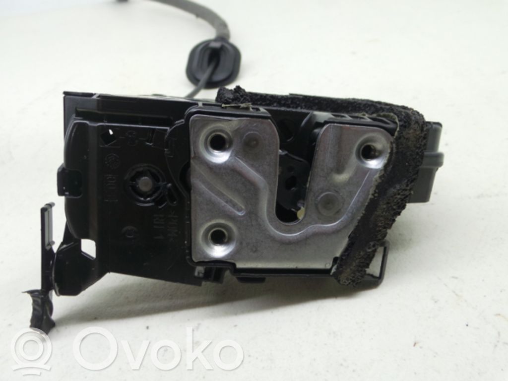Priekšpusē slēdzene   805022764R,40627224