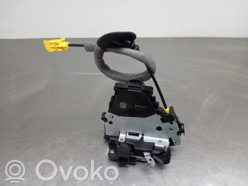 Priekšpusē slēdzene   805020417R