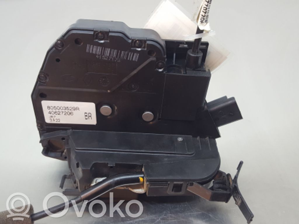 Priekšpusē slēdzene   805003529R,40627206,4PINOS