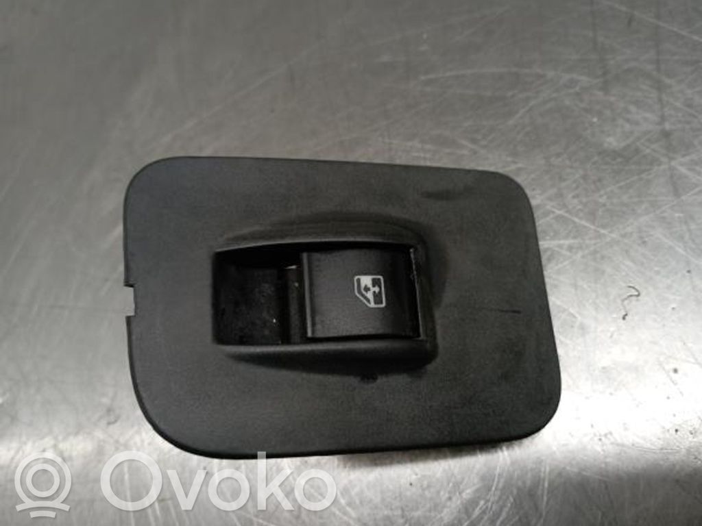Electric window control switch   7354612800,2254110011,30170239