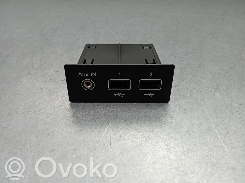 Other devices   280231553R,33352430,40002175,DUASPORTASUSB