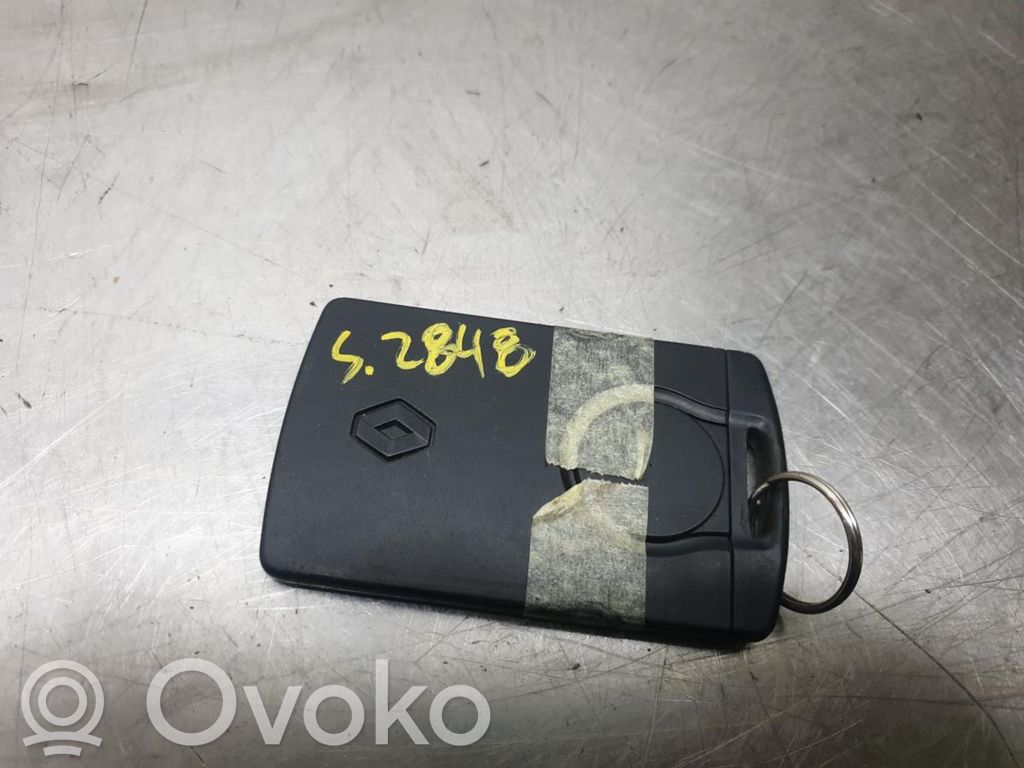 Renault Clio IV Ignition key/card 