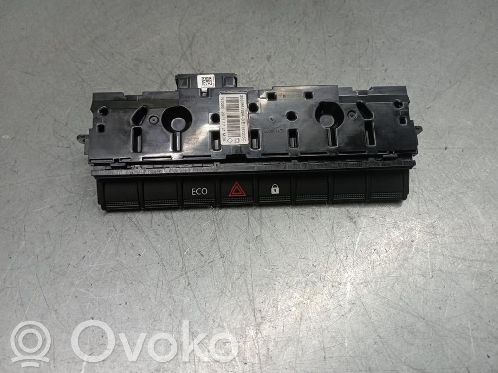 Hazard light switch   283E86169R,E1167235C