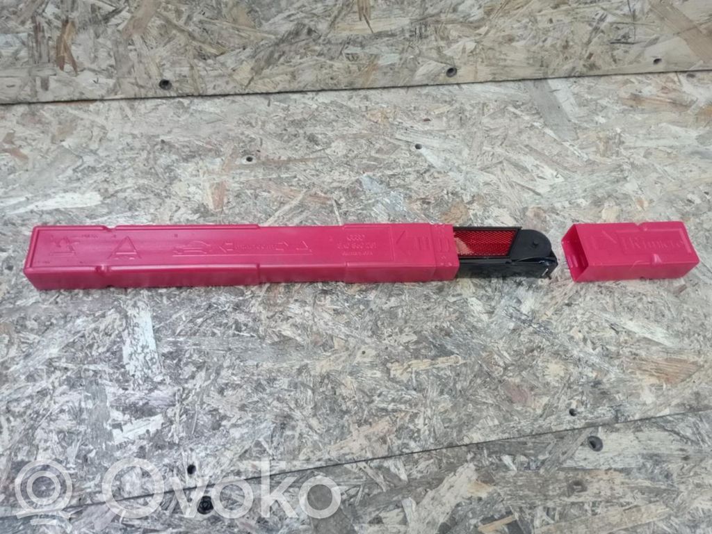Avarinis ženklas   8K0860251,HOMOLGADO