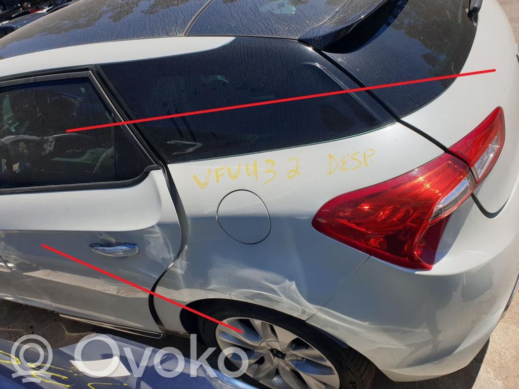 Panel lateral trasero