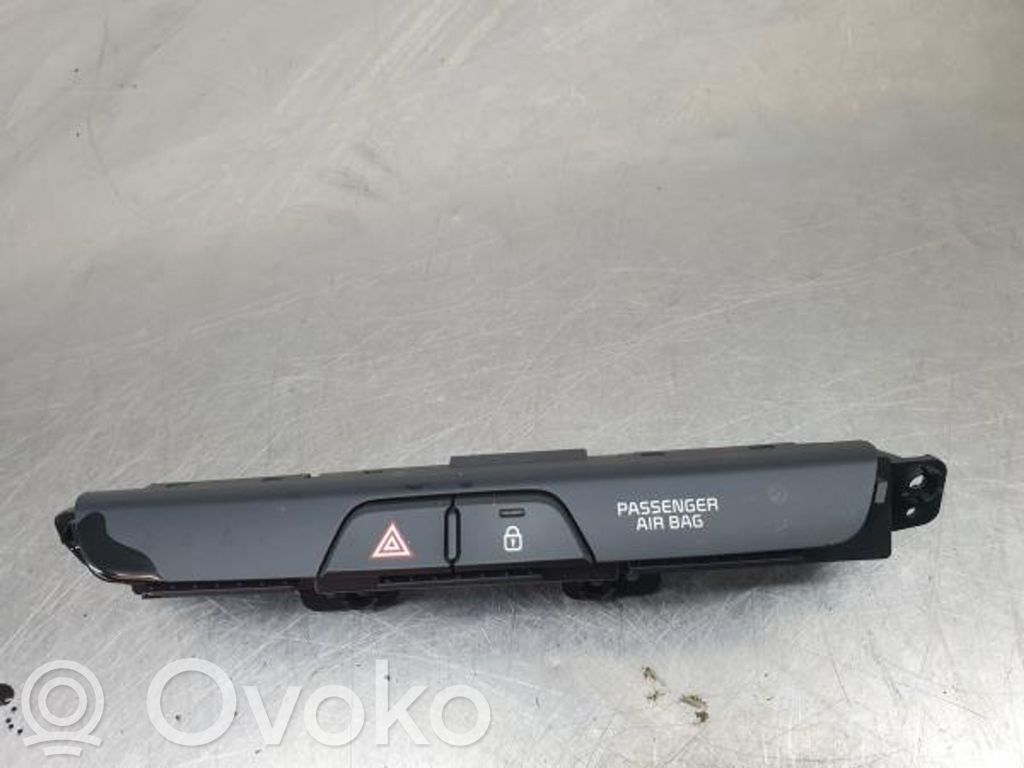 Hazard light switch   93790H8010WK,4D63611000
