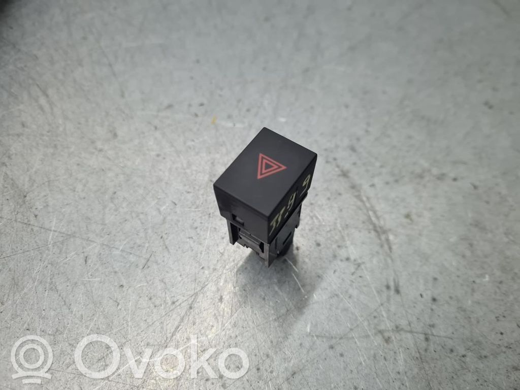 Nissan Qashqai J12 Przycisk świateł awaryjnych 