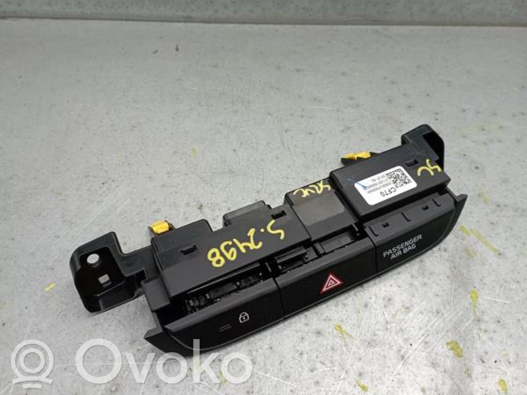 Botón interruptor de luz de peligro   41W3601300,254743,93600J7000