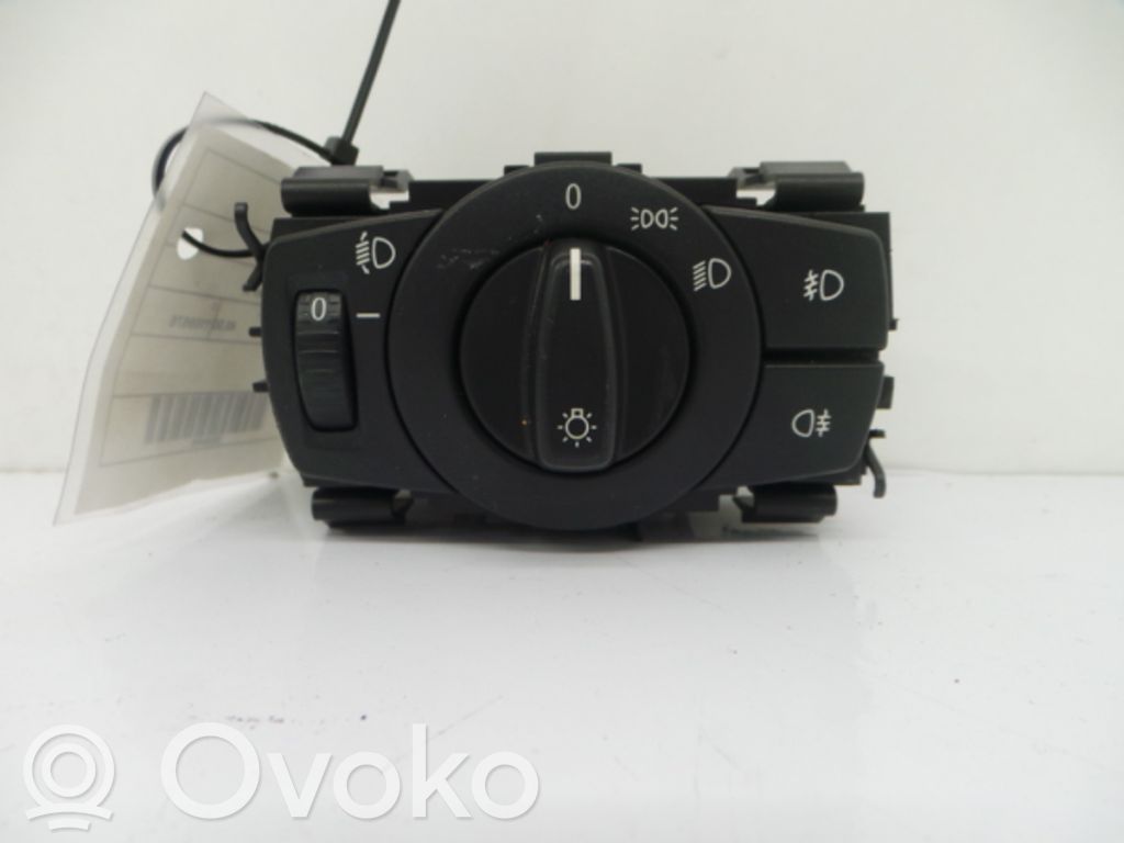 Light switch   6932794