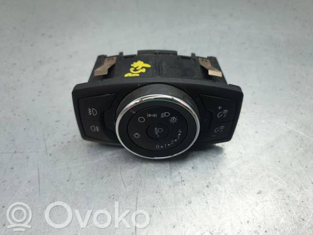 Light switch   BM5T13A024CE