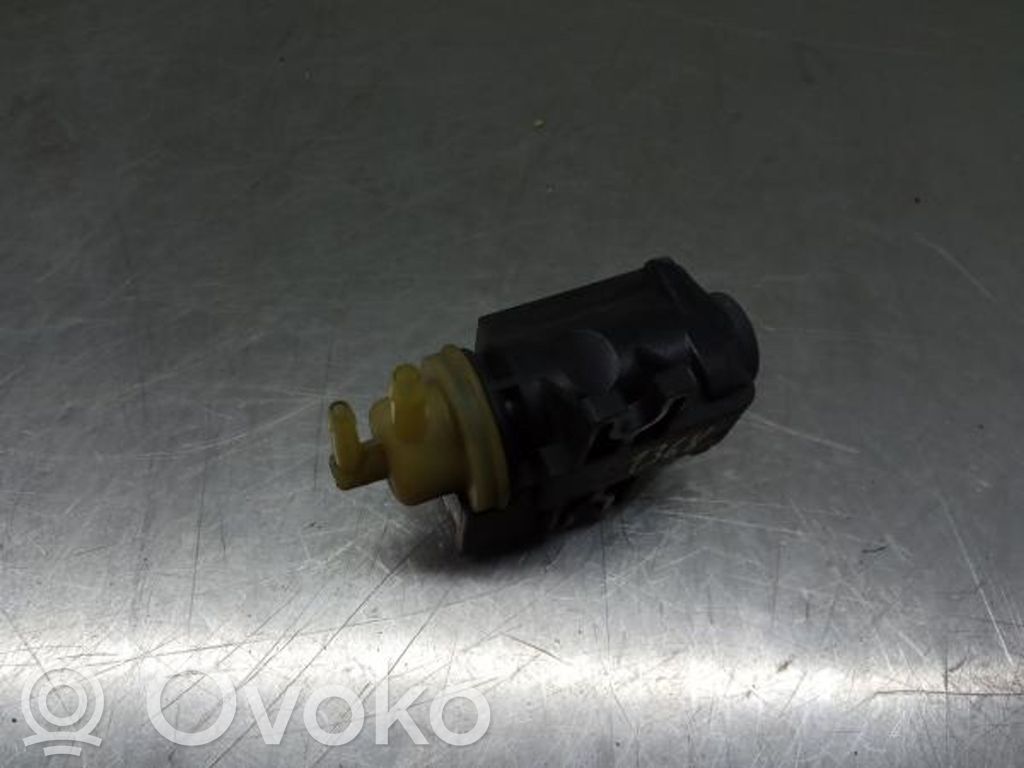 Vožtuvas (-ai)   8K0906627