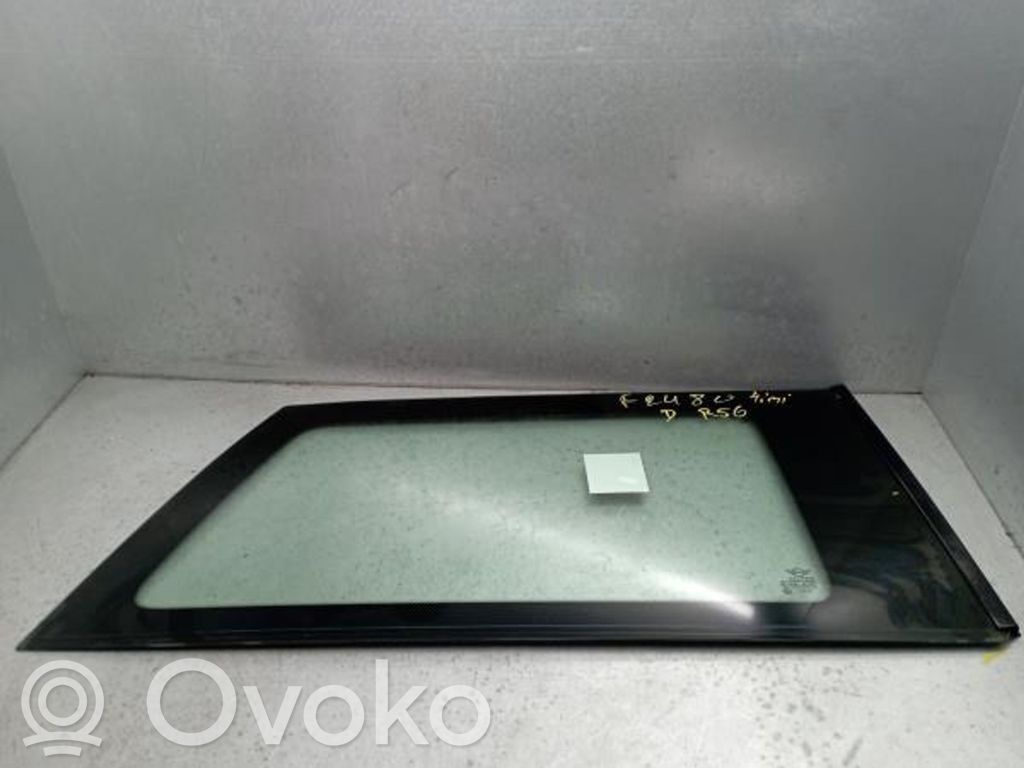 Rear side window   E143R001057