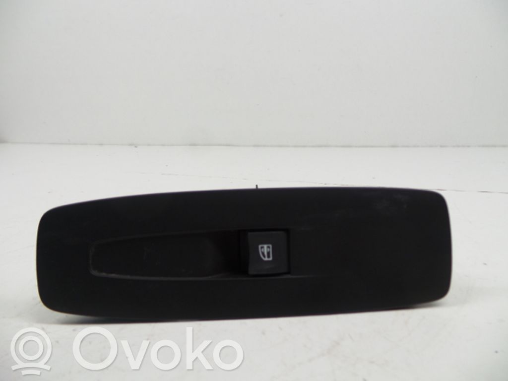 Electric window control switch   809605274R
