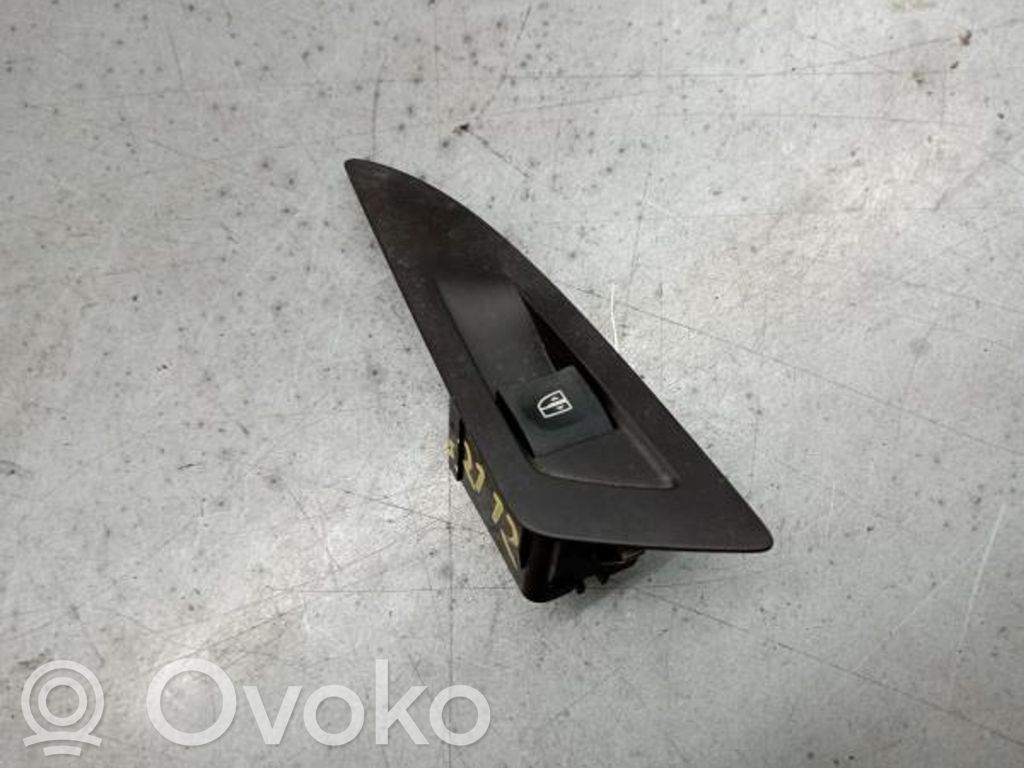 Electric window control switch   829619556R