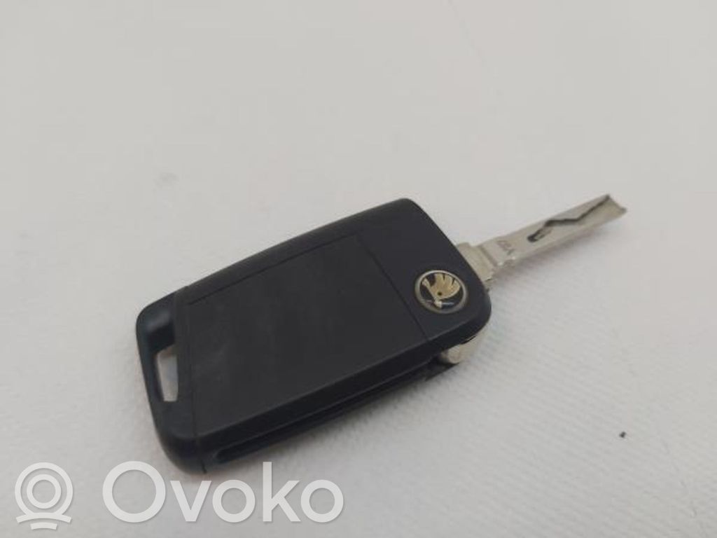 Skoda Fabia Mk3 (NJ) Virta-avain/kortti 
