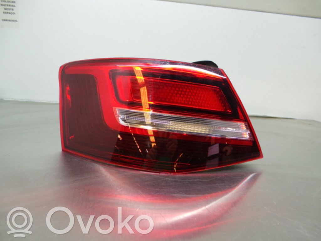Takaluukun takavalot   2SD01283301,8V3945069