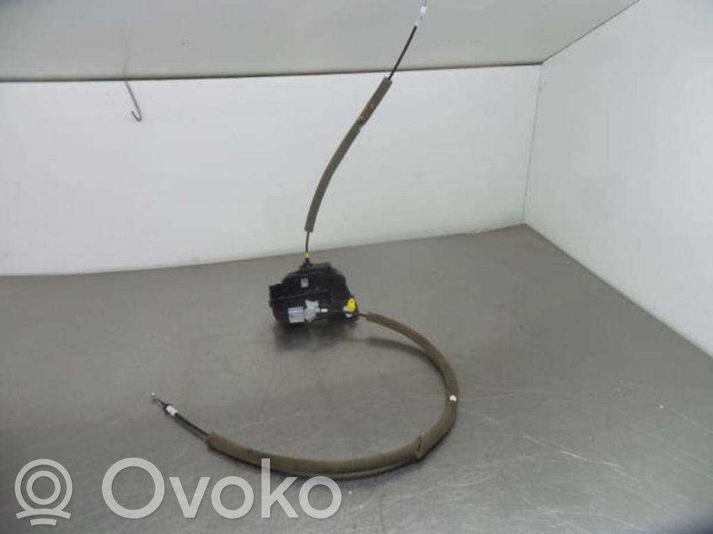 Nissan Qashqai Etuoven lukko 