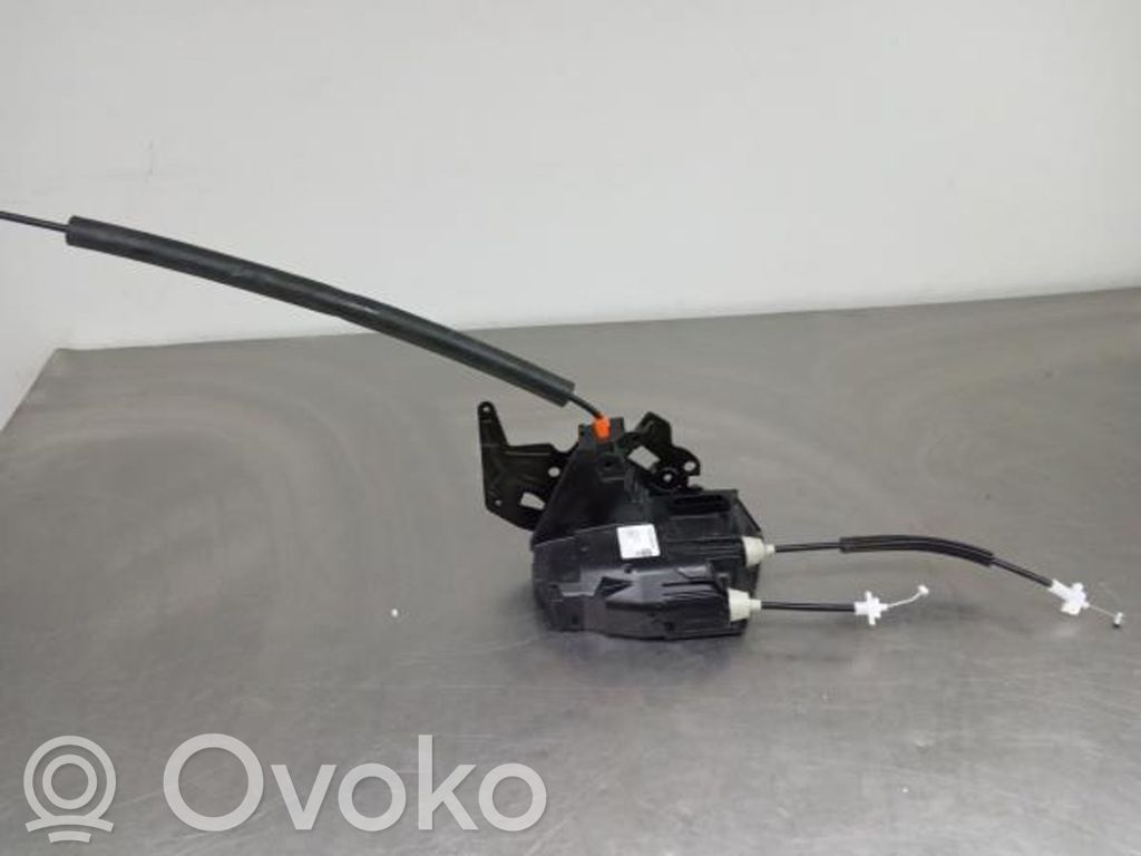 Jaguar XE Front door lock 