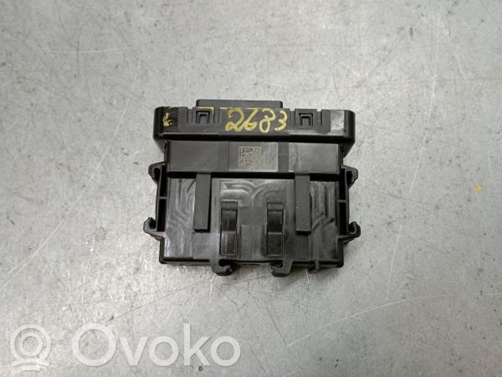 Sonstige Steuergeräte / Module   284Y66LA7B,F005V03220