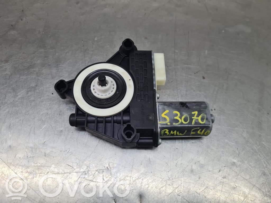 BMW 1 F40 Silniczek podnoszenia szyby drzwi tylnych
