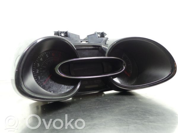 Renault Clio IV Compteur de vitesse tableau de bord 