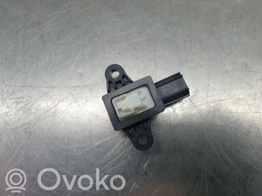 Sensor impacto/accidente para activar Airbag   GN1514C676AA
