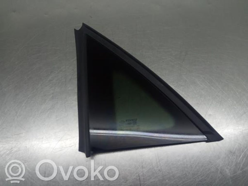 Renault Captur II Rear side window 