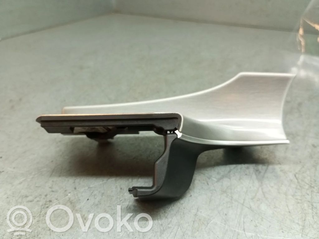 Mercedes-Benz C W205 Rivestimento modanatura
