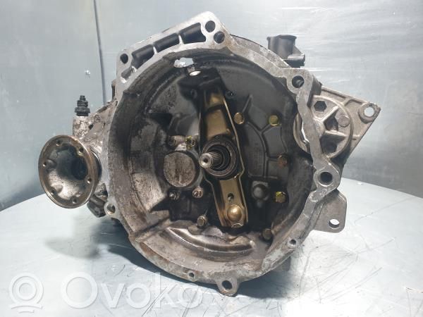 Volkswagen PASSAT B4 Cutie viteze manuală cu 5 trepte 