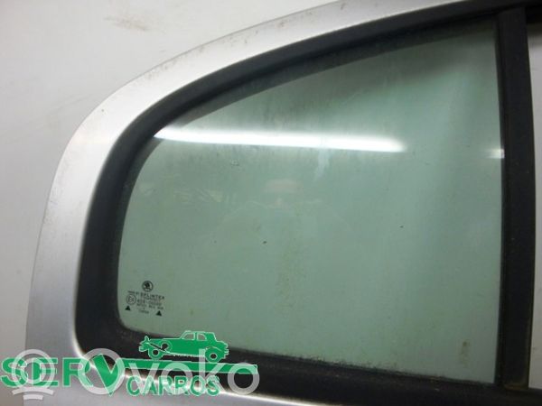 Skoda Octavia Mk1 (1U) Rear side window 