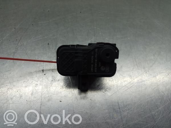 Audi RS4 B8 Motorino del tappo del serbatoio del carburante