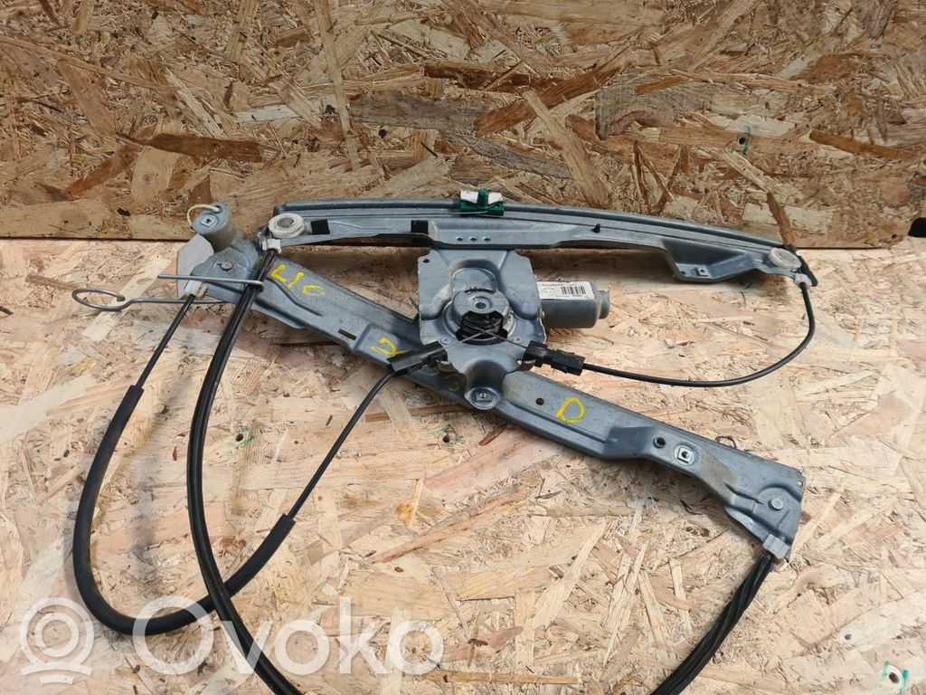 Renault Clio III Macara geam față fără motor 
