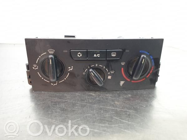 Peugeot 207 Climate control unit 