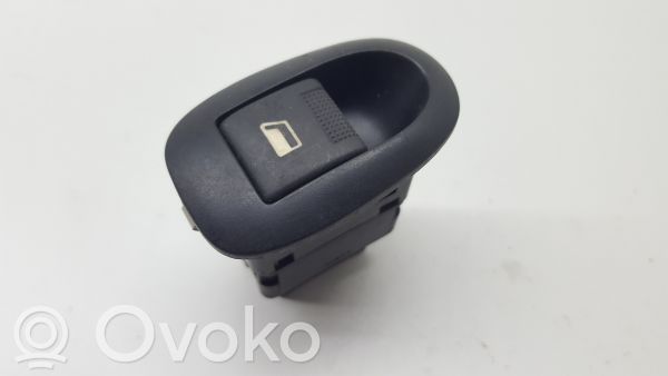 Peugeot 406 Electric window control switch 