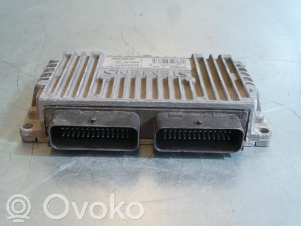 Unidad de control/módulo del motor   8200244301,82000052418,S118037006B