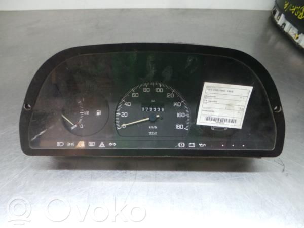 Fiat Uno Geschwindigkeitsmesser Cockpit