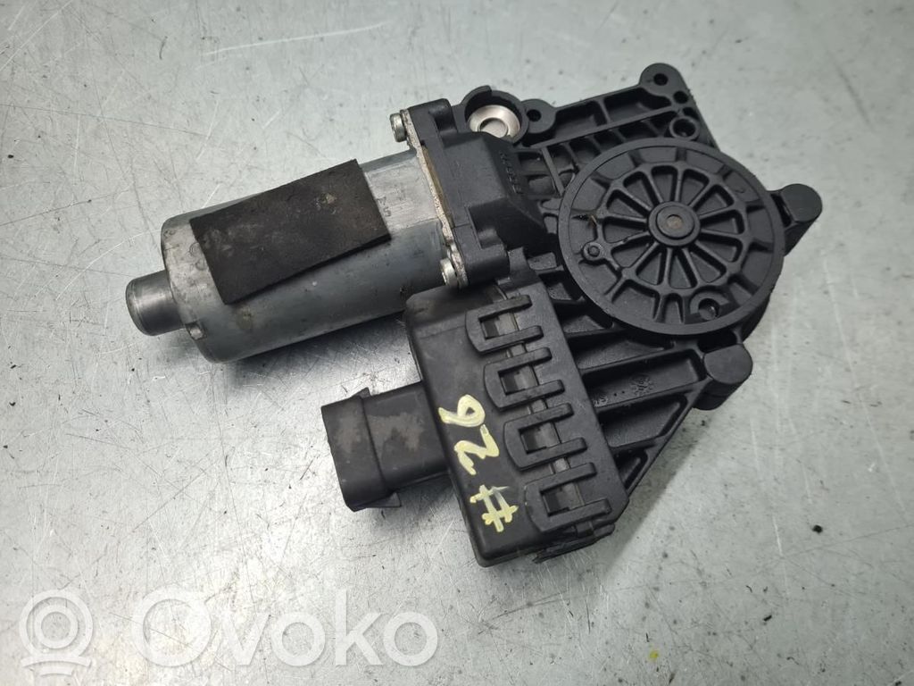 Silnik regulatora szyby drzwi przednich   13101479,2813004270,8839572,98225101