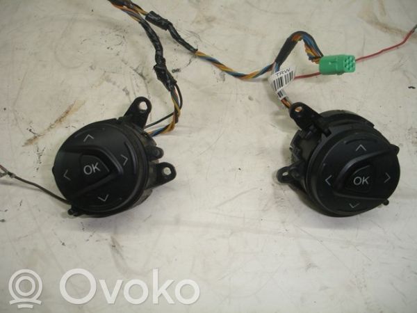 Boutons / interrupteurs volant   AM5T14K147AA,AM5T14K147BA