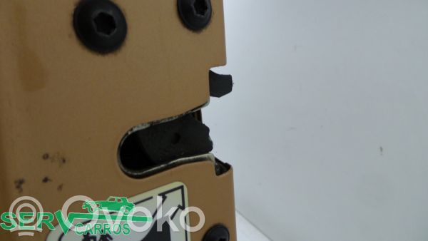 Ford Tourneo Takaoven lukko 